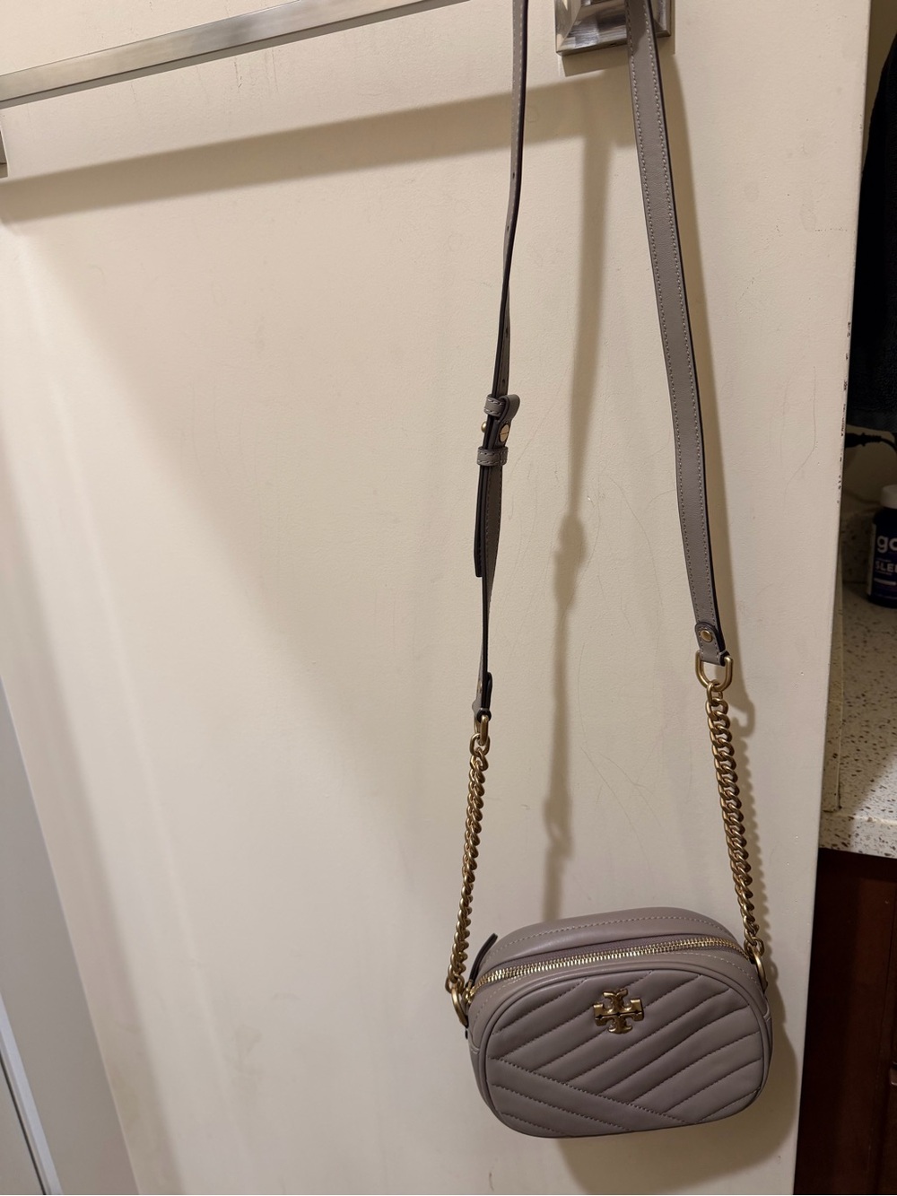 Tory Burch Kira Chevron Small Camera Bag - Picture 9 of 12